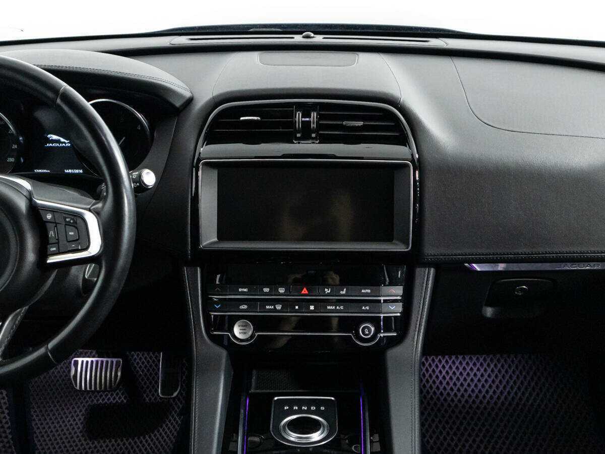 Jaguar F-Pace, 2019 Фото №14