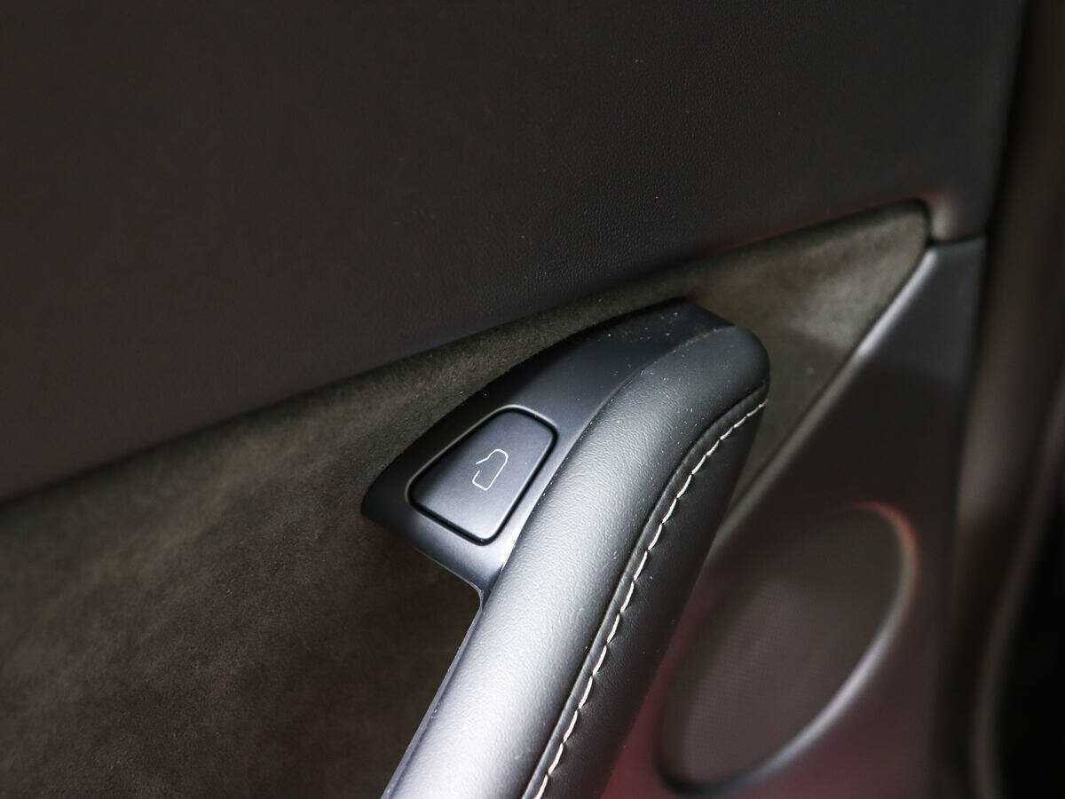 Tesla Model Y Long Range Dual Motor, 2023 Фото №17