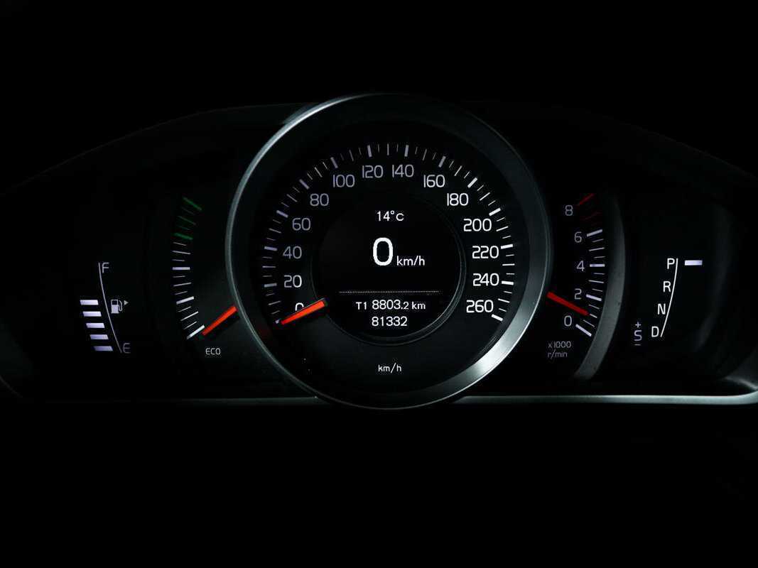 Volvo V40 Cross Country, 2017 Фото №10