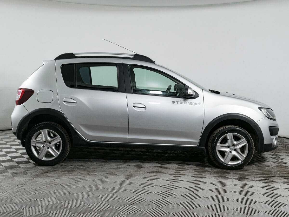 Renault Sandero Stepway, 2017 - 97 600 км. | Фото №4