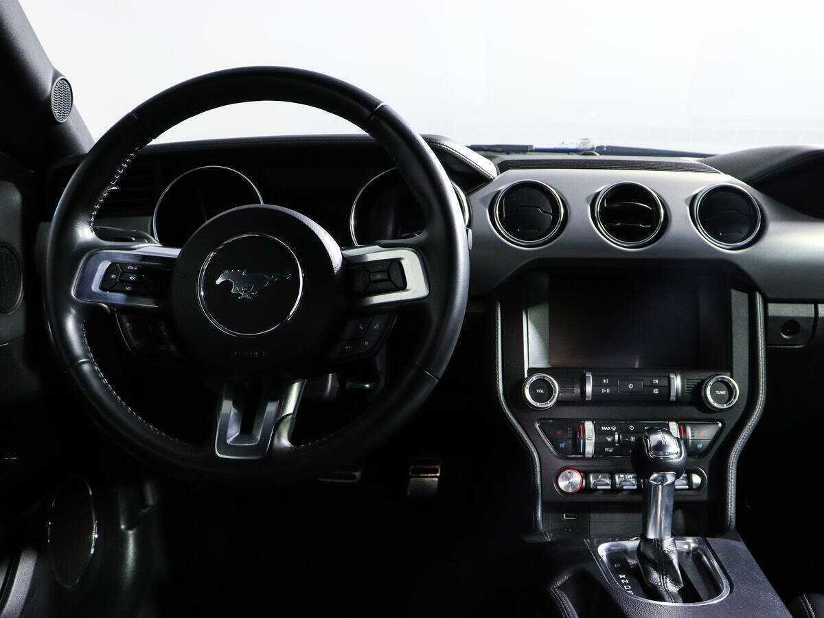 Ford Mustang, 2020 Фото №10