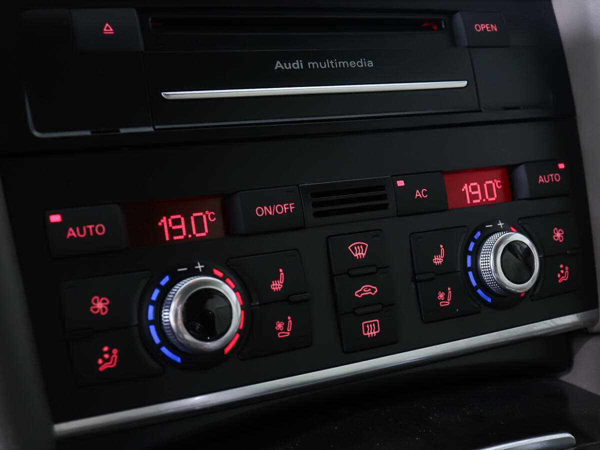 Audi Q7, 2010 Фото №24