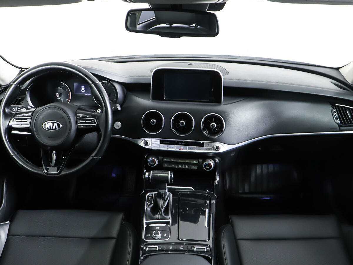 Kia Stinger, 2018 Фото №11