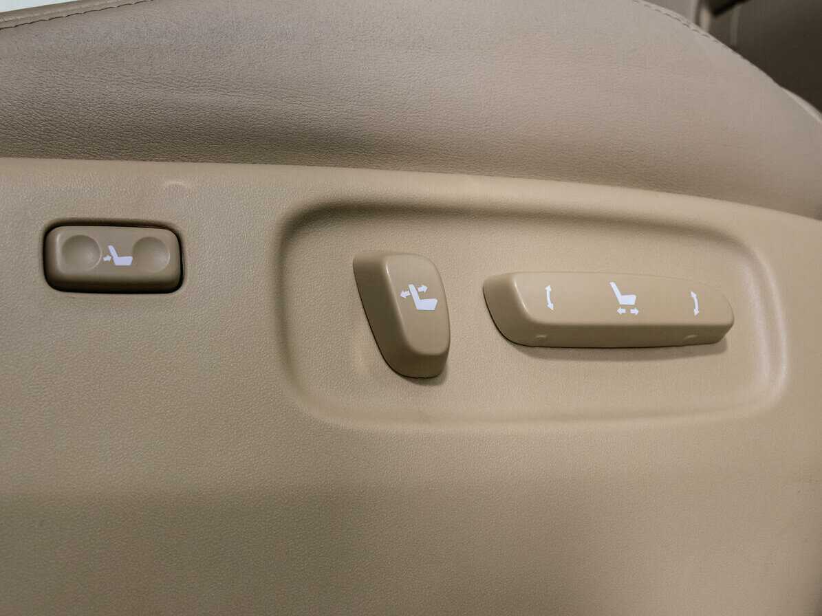 Lexus LX 570, 2008 Фото №28