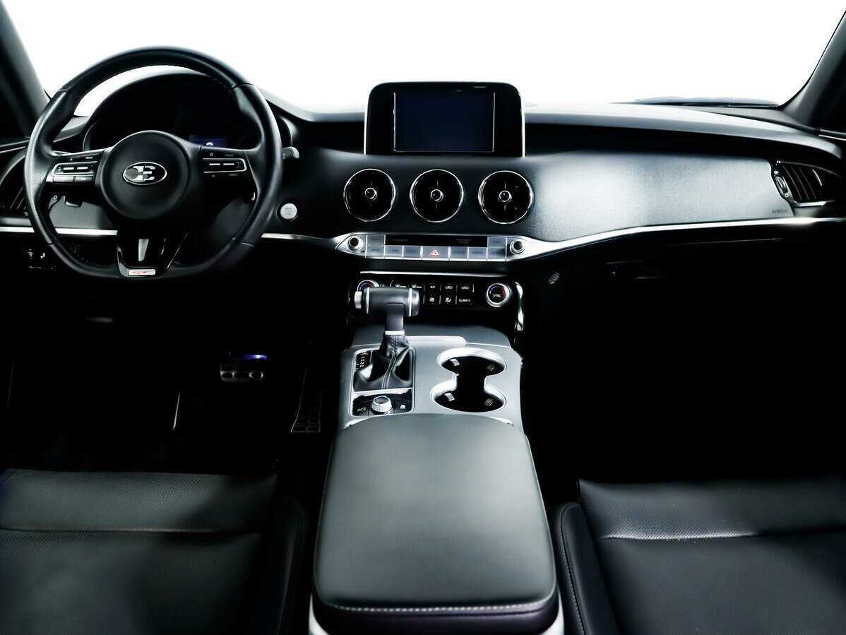 Kia Stinger, 2020 Фото №11