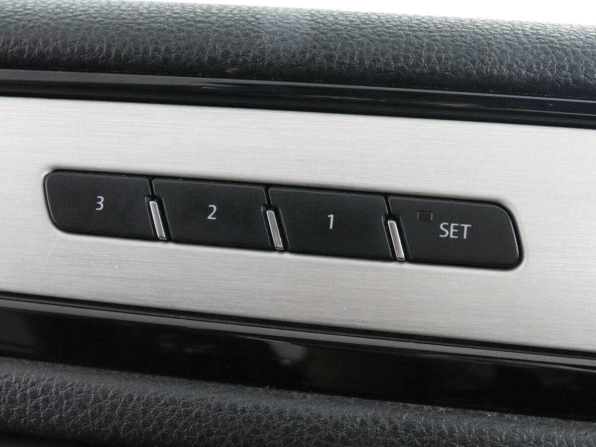 Volkswagen Touareg, 2017 Фото №11