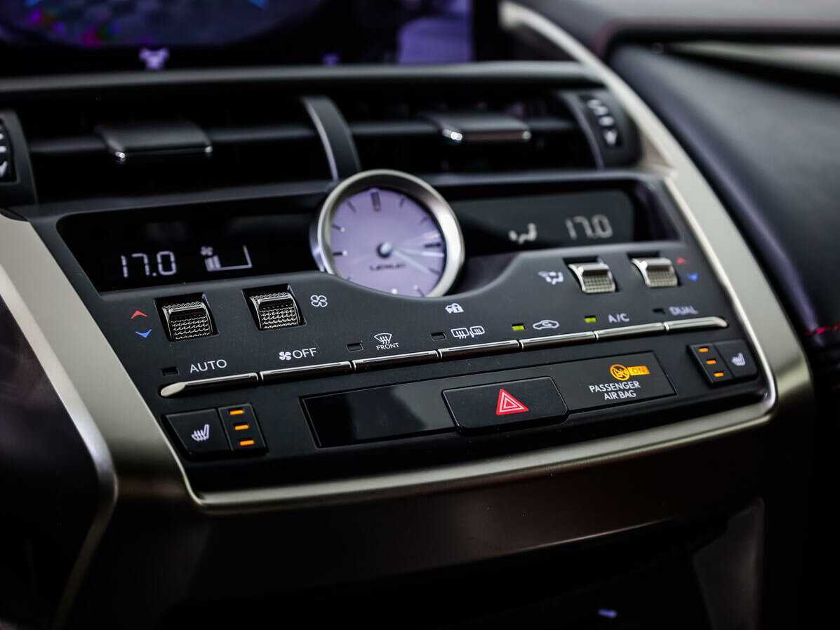 Lexus NX 300, 2020 Фото №14