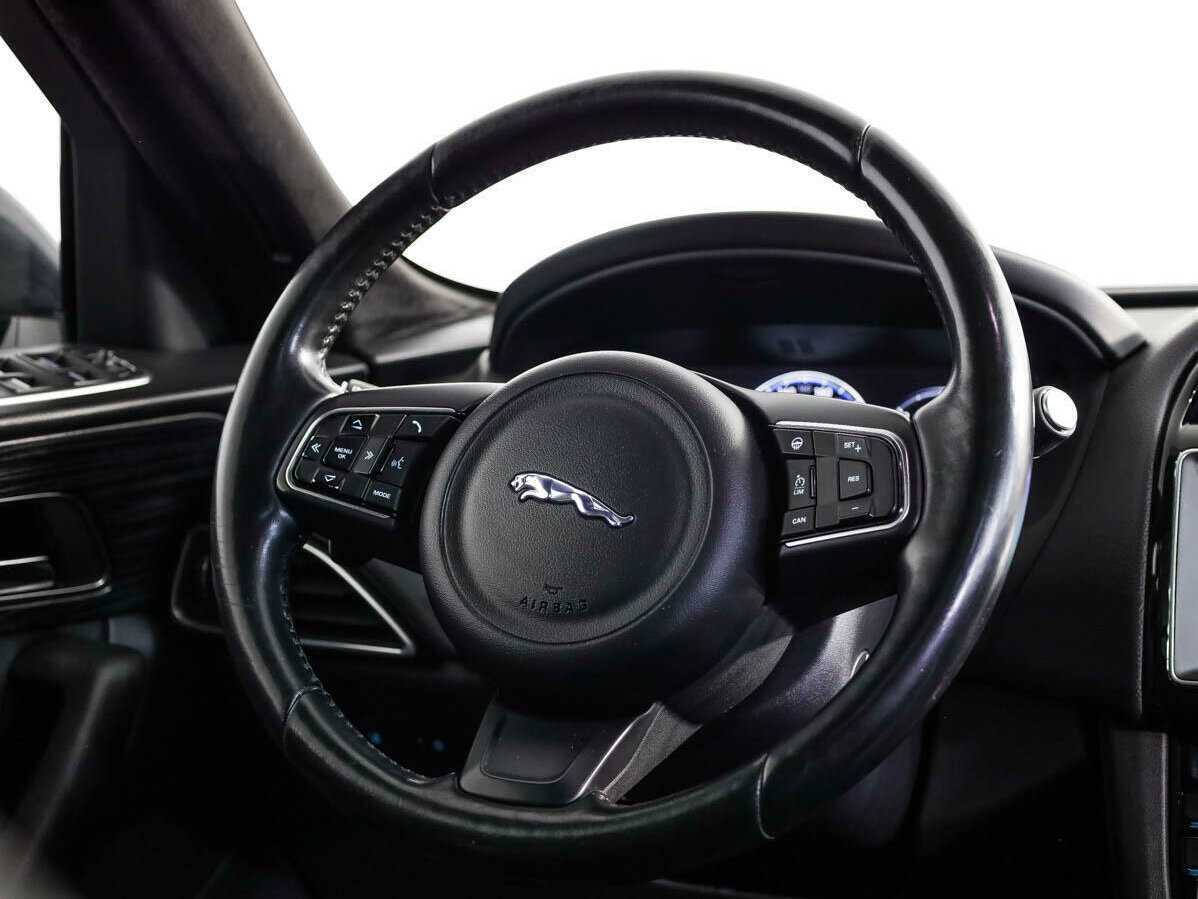 Jaguar F-Pace, 2016 Фото №15