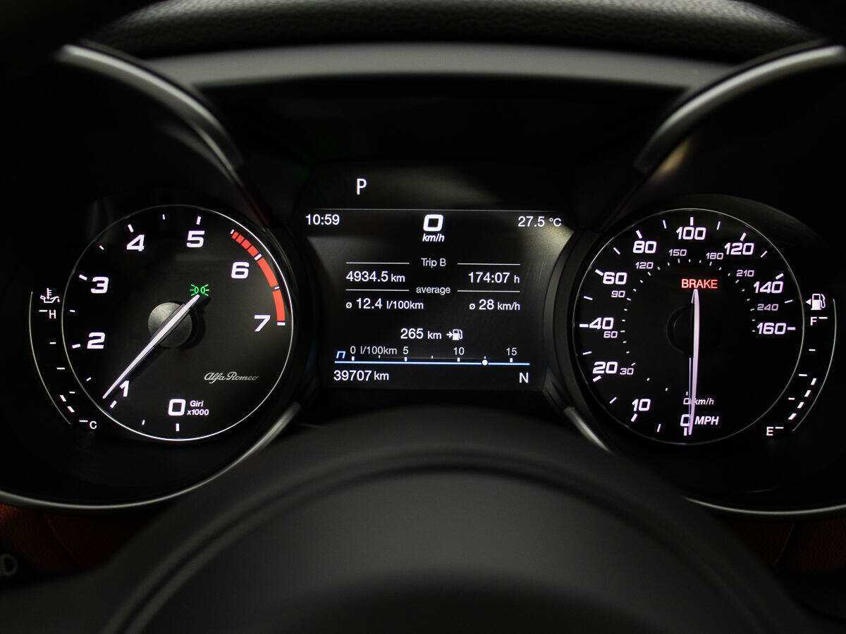 Alfa Romeo Giulia, 2021 Фото №12