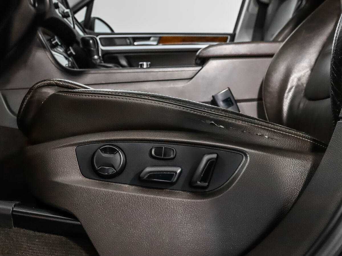 Volkswagen Touareg, 2010 Фото №11