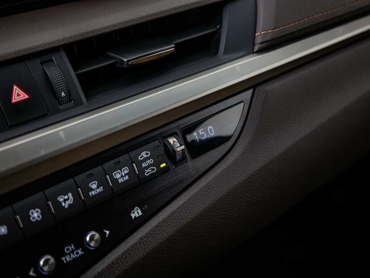 Lexus ES 250, 2020 Фото №20