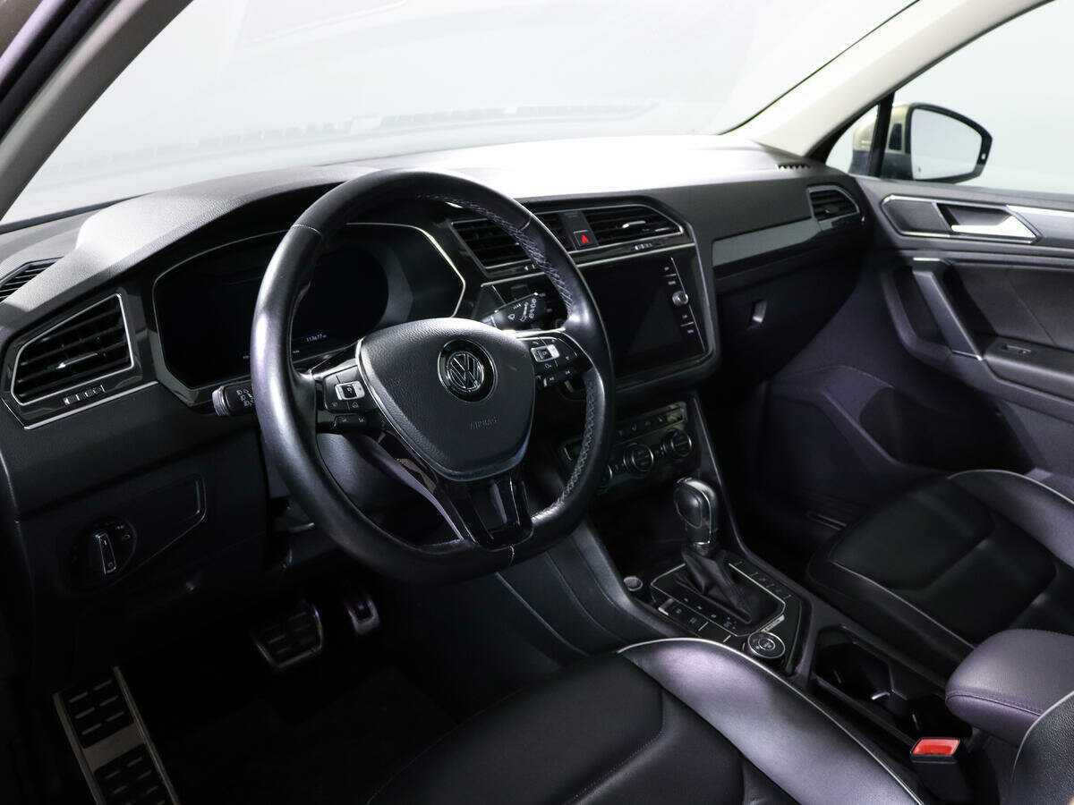 Volkswagen Tiguan, 2018 Фото №11