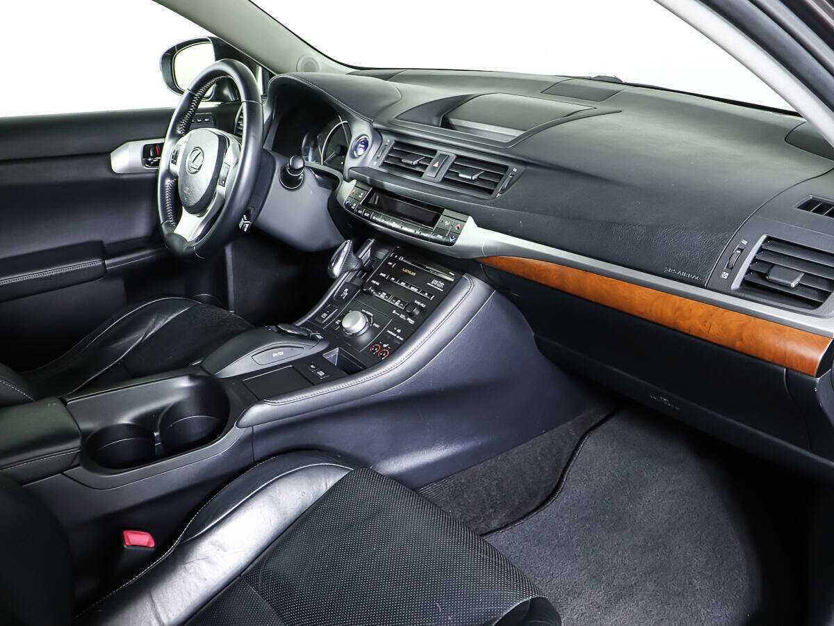 Lexus CT 200h, 2011 Фото №8