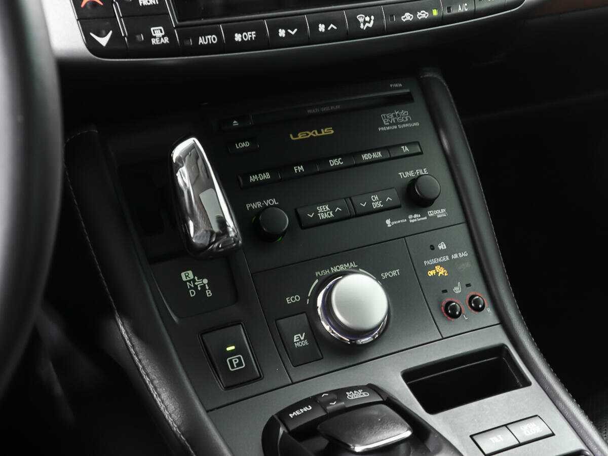 Lexus CT 200h, 2011 Фото №18