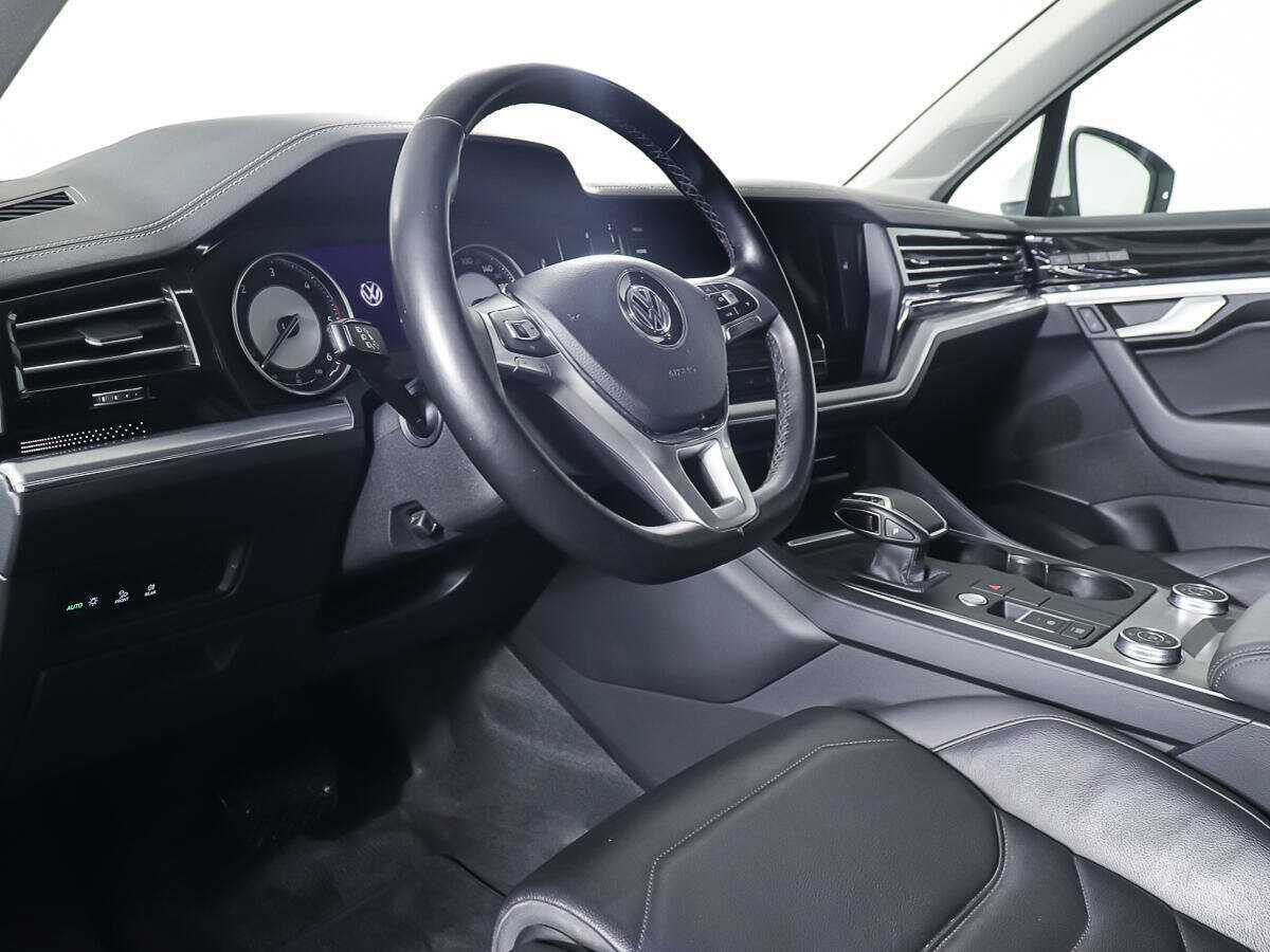Volkswagen Touareg, 2020 Фото №12