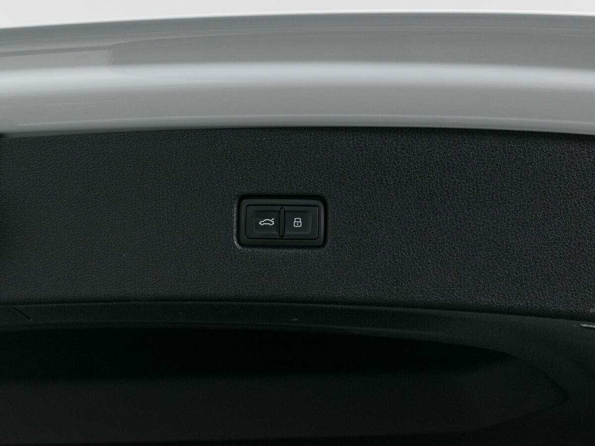 Audi Q8 55 TFSI, 2019 Фото №9