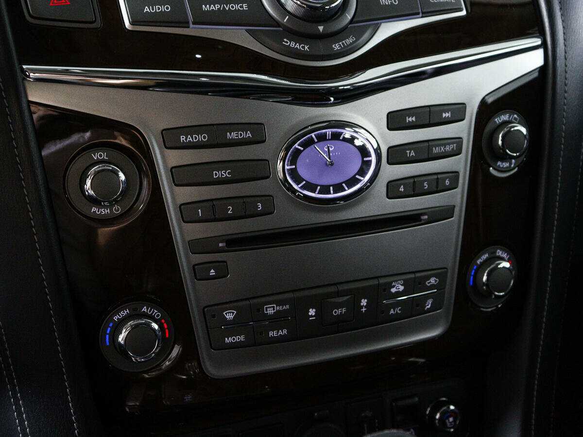 Infiniti QX80, 2018 Фото №30