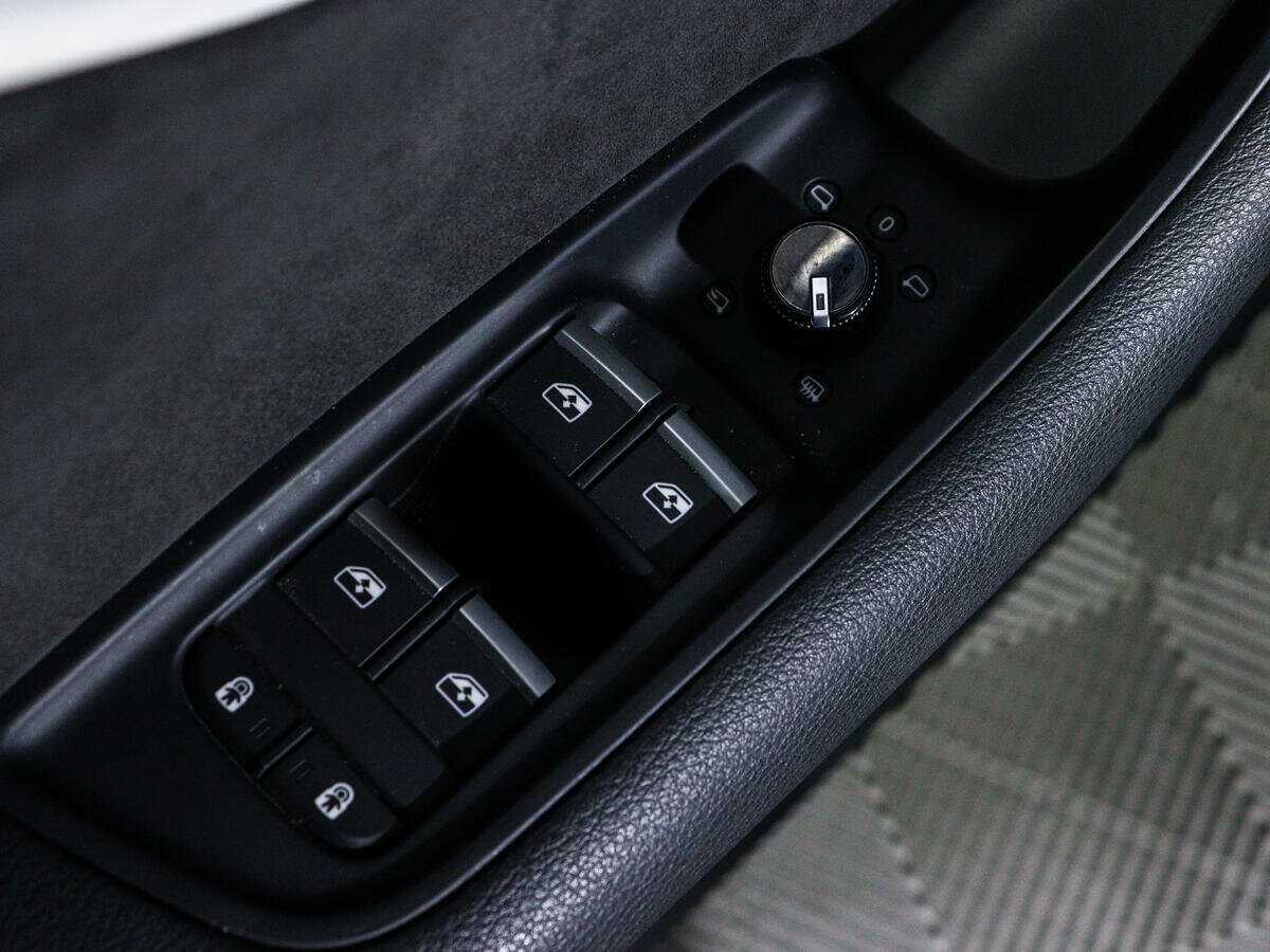 Audi Q8 45 TDI, 2019 Фото №18