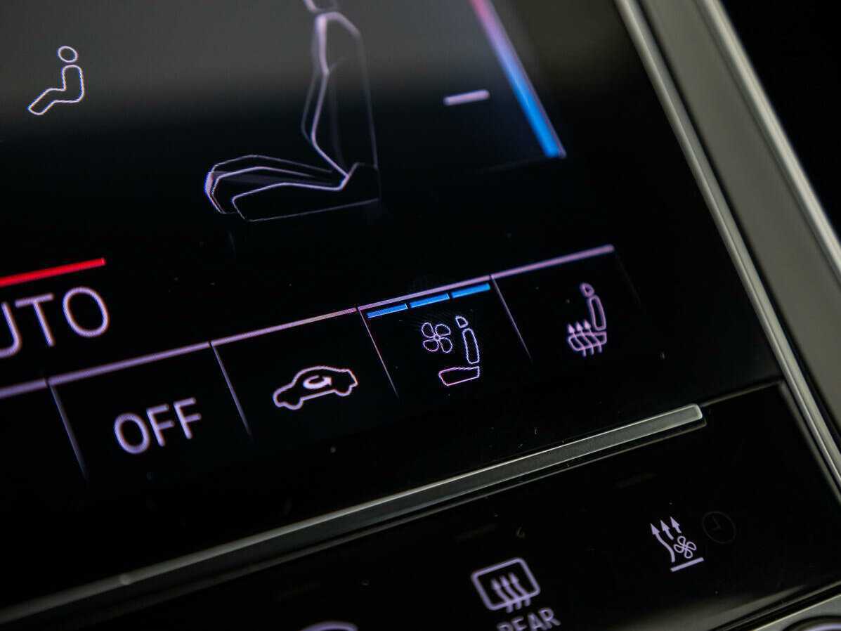 Audi Q8 55 TFSI, 2019 Фото №14