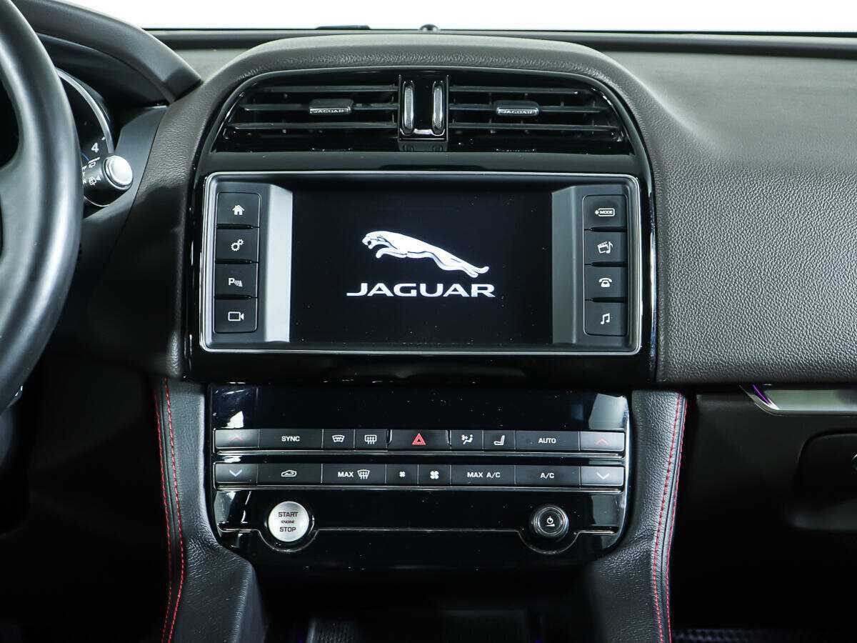 Jaguar F-Pace, 2017 Фото №11