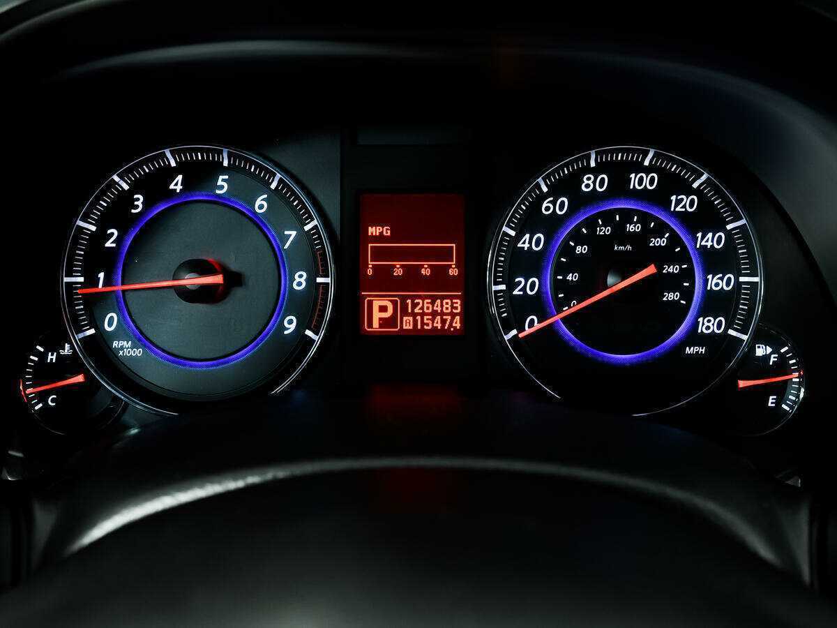 Infiniti FX35, 2010 Фото №9