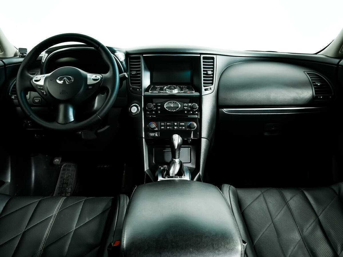 Infiniti FX35, 2010 Фото №10
