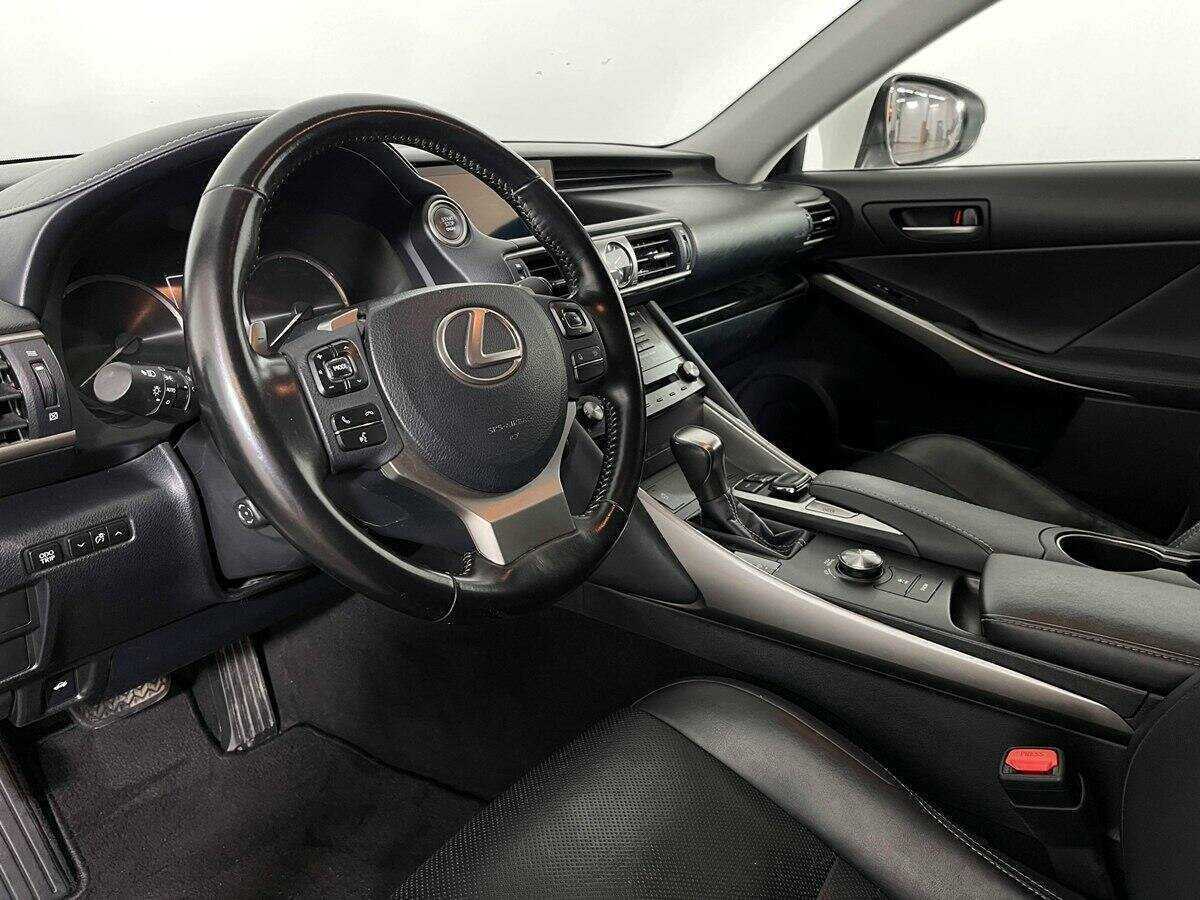 Lexus IS 300, 2018 Фото №11