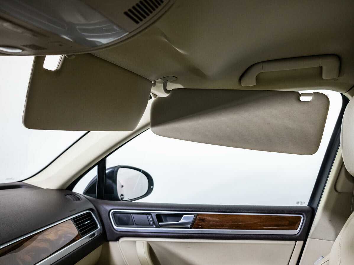 Volkswagen Touareg, 2011 Фото №16