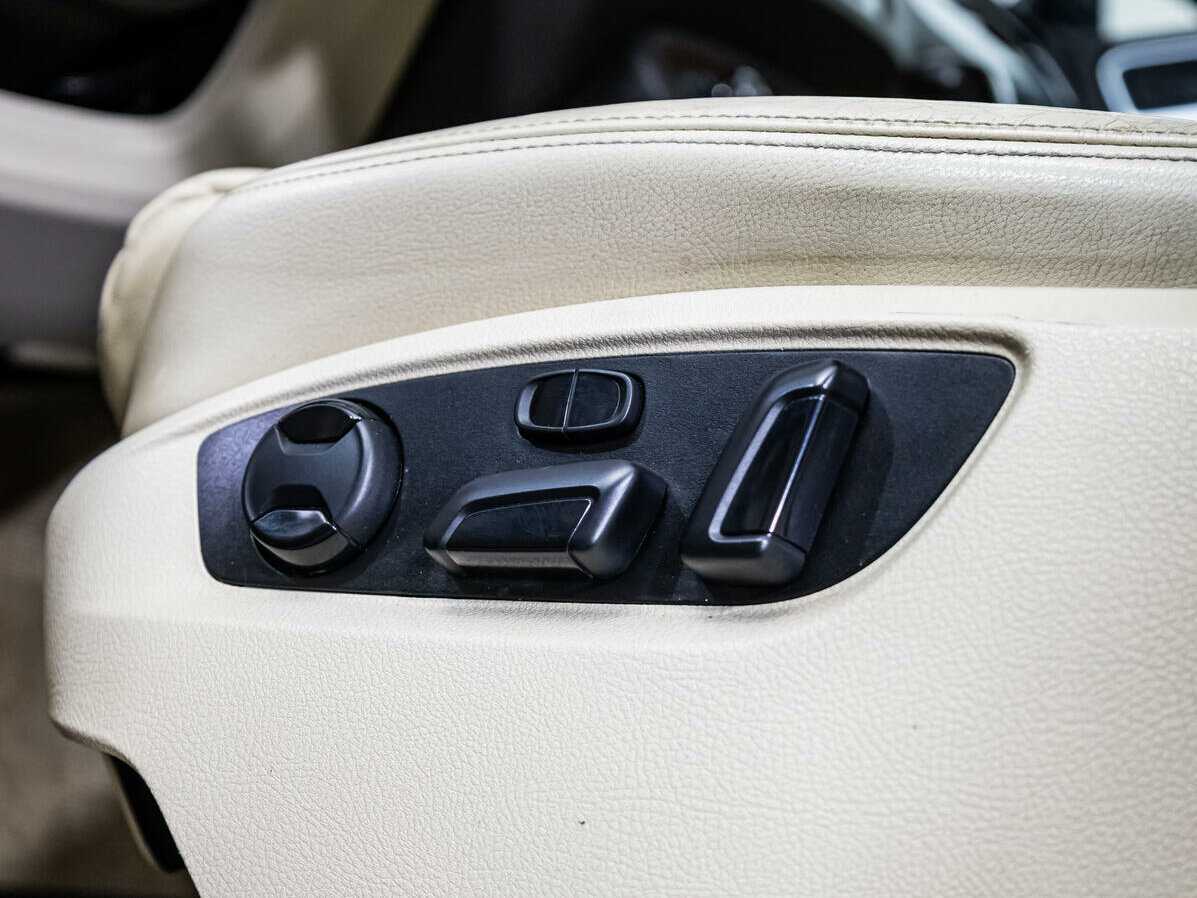 Volkswagen Touareg, 2011 Фото №20