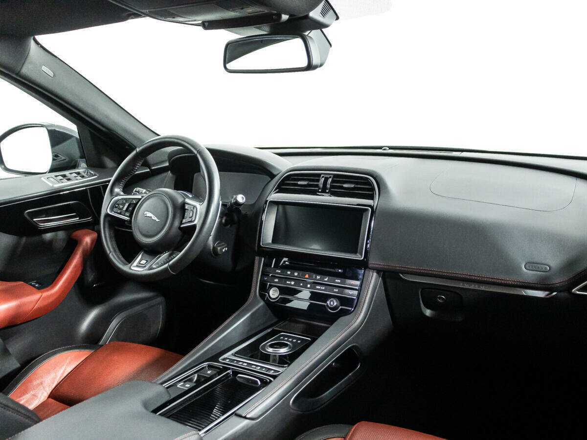 Jaguar F-Pace, 2017 Фото №9