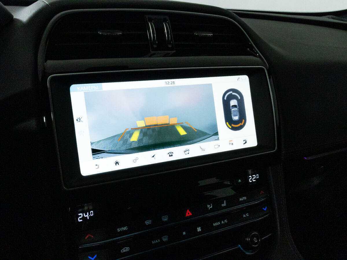 Jaguar F-Pace, 2017 Фото №16