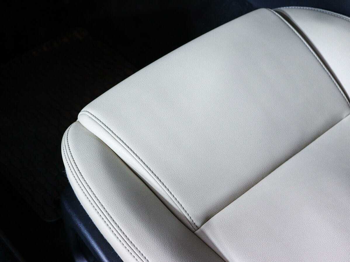 Jaguar XE, 2017 Фото №15