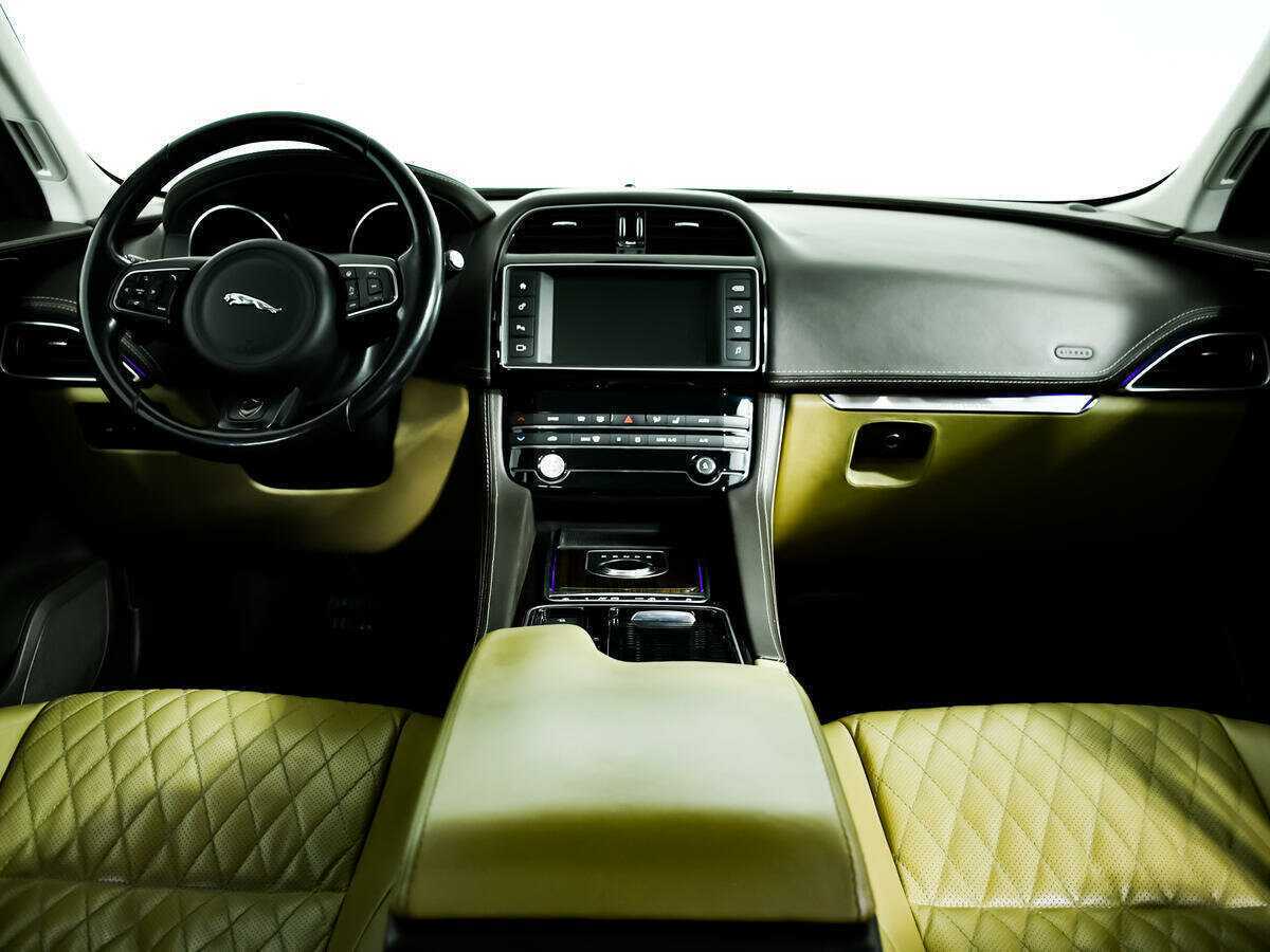 Jaguar F-Pace, 2017 Фото №11