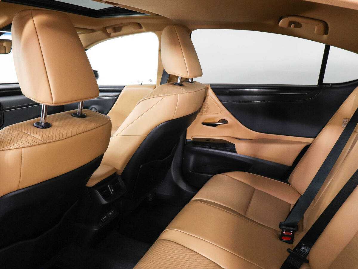 Lexus ES 300h, 2022 Фото №12