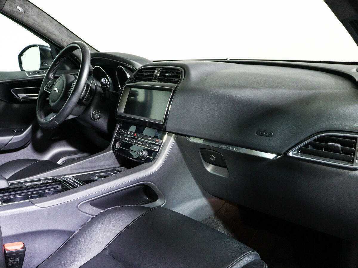 Jaguar F-Pace, 2020 - 32 878 км. | Фото №7