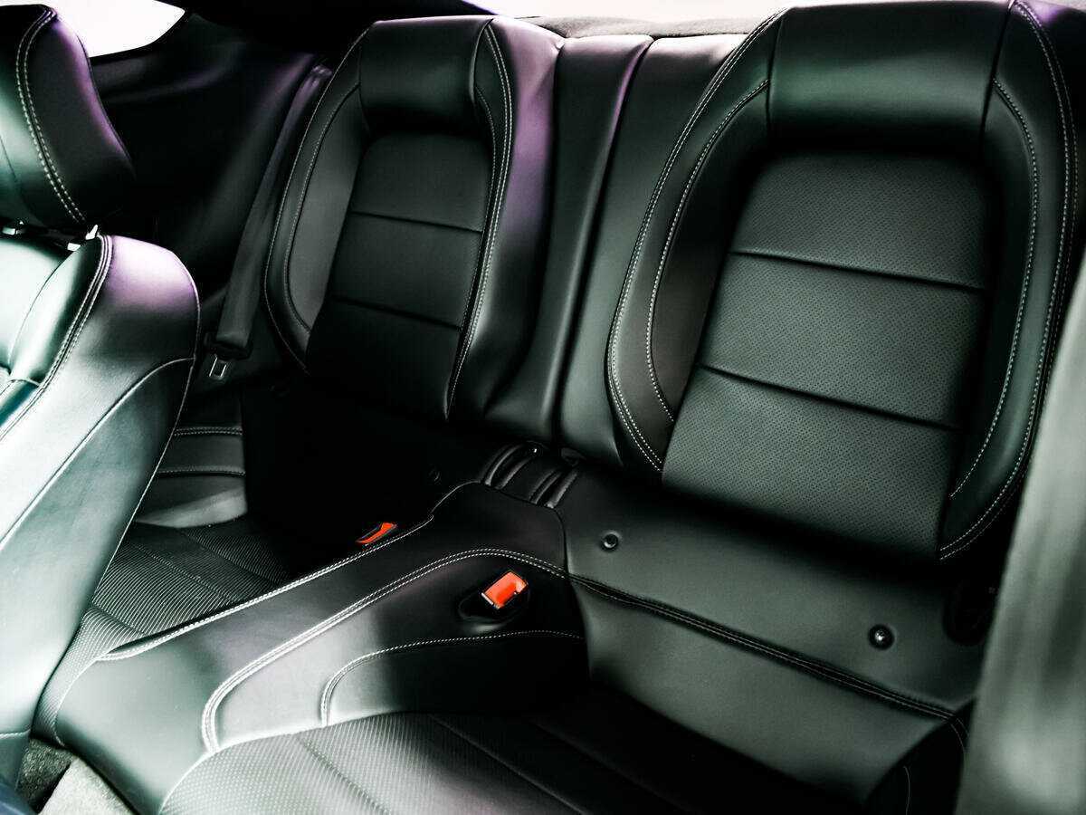 Ford Mustang, 2018 Фото №12