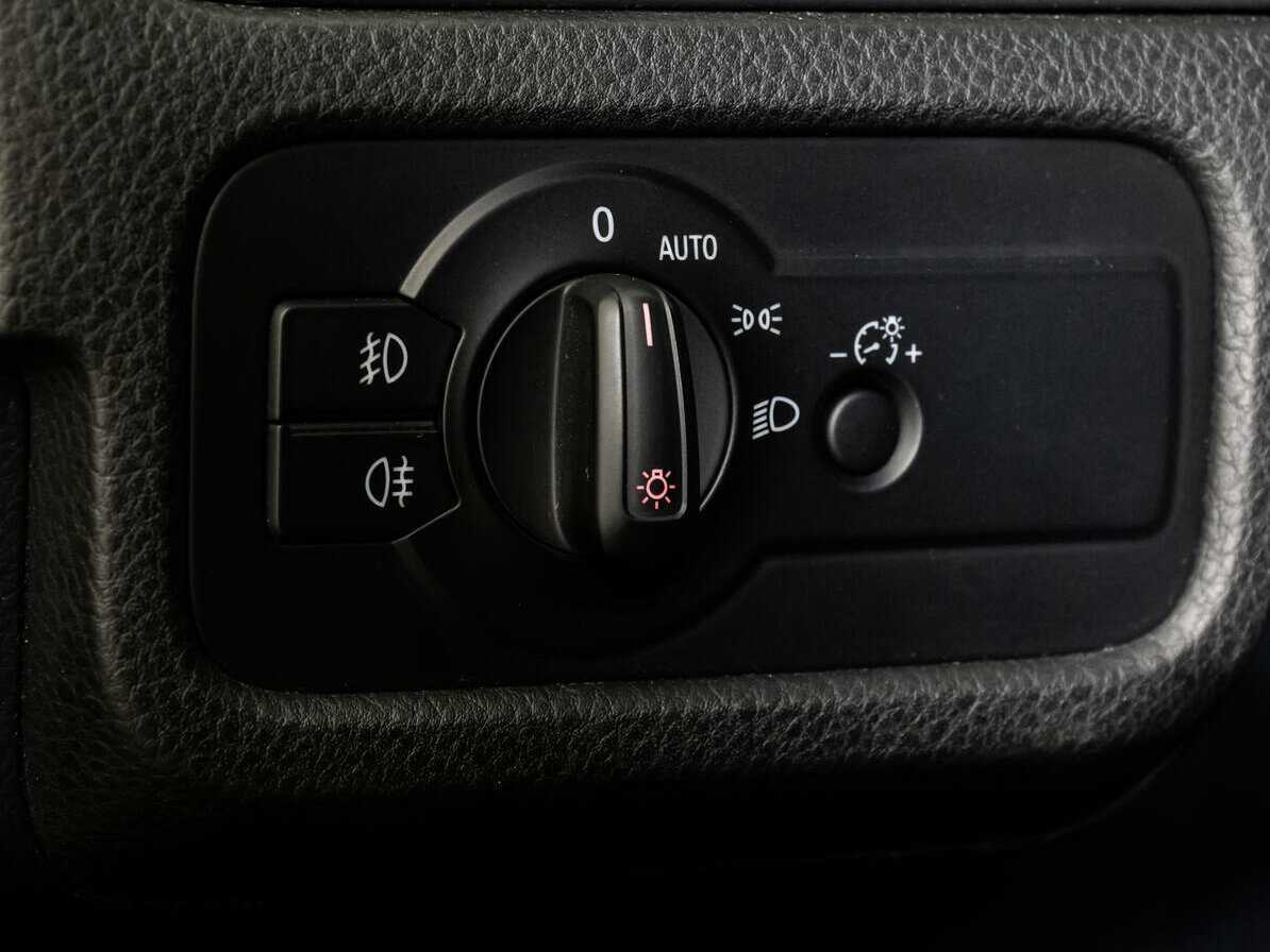 Volkswagen Touareg, 2011 Фото №18