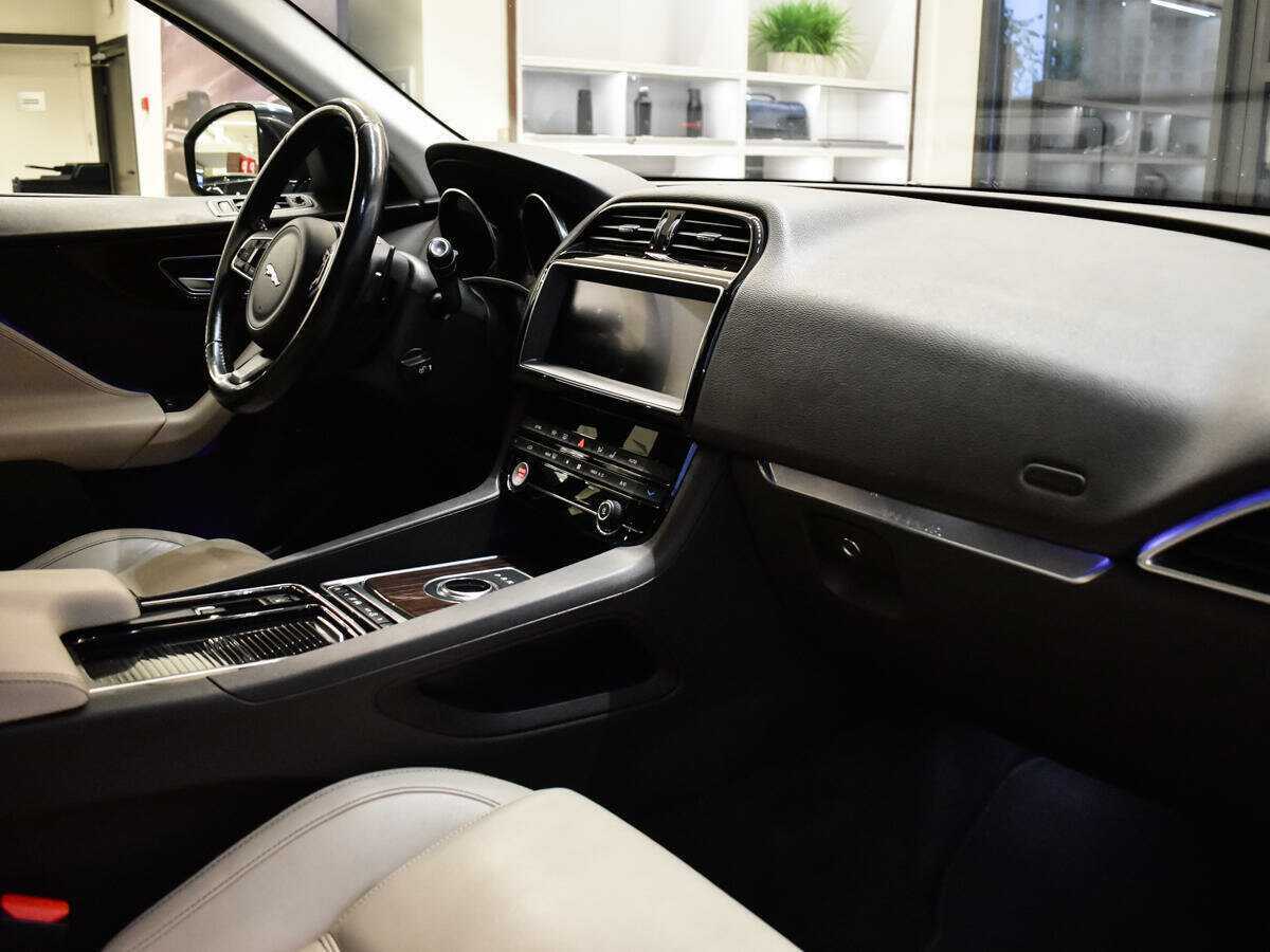 Jaguar F-Pace, 2016 - 119 374 км. | Фото №6