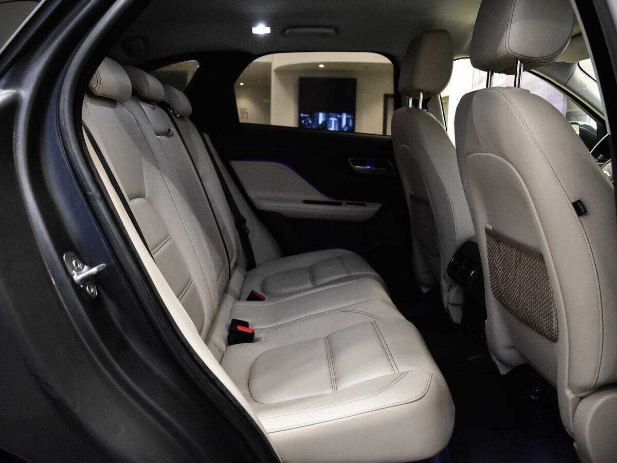 Jaguar F-Pace, 2016 - 119 374 км. | Фото №7