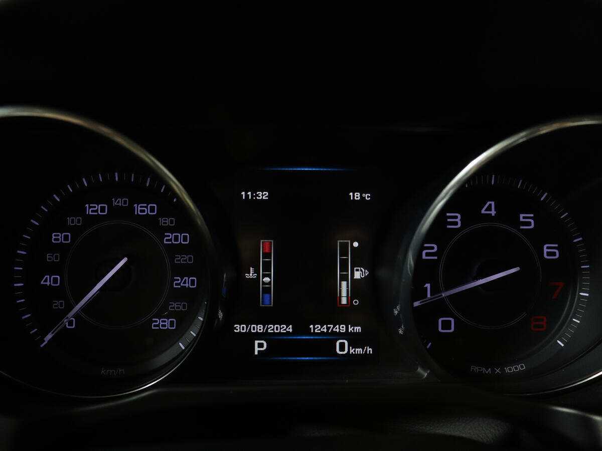 Jaguar XE, 2015 Фото №9