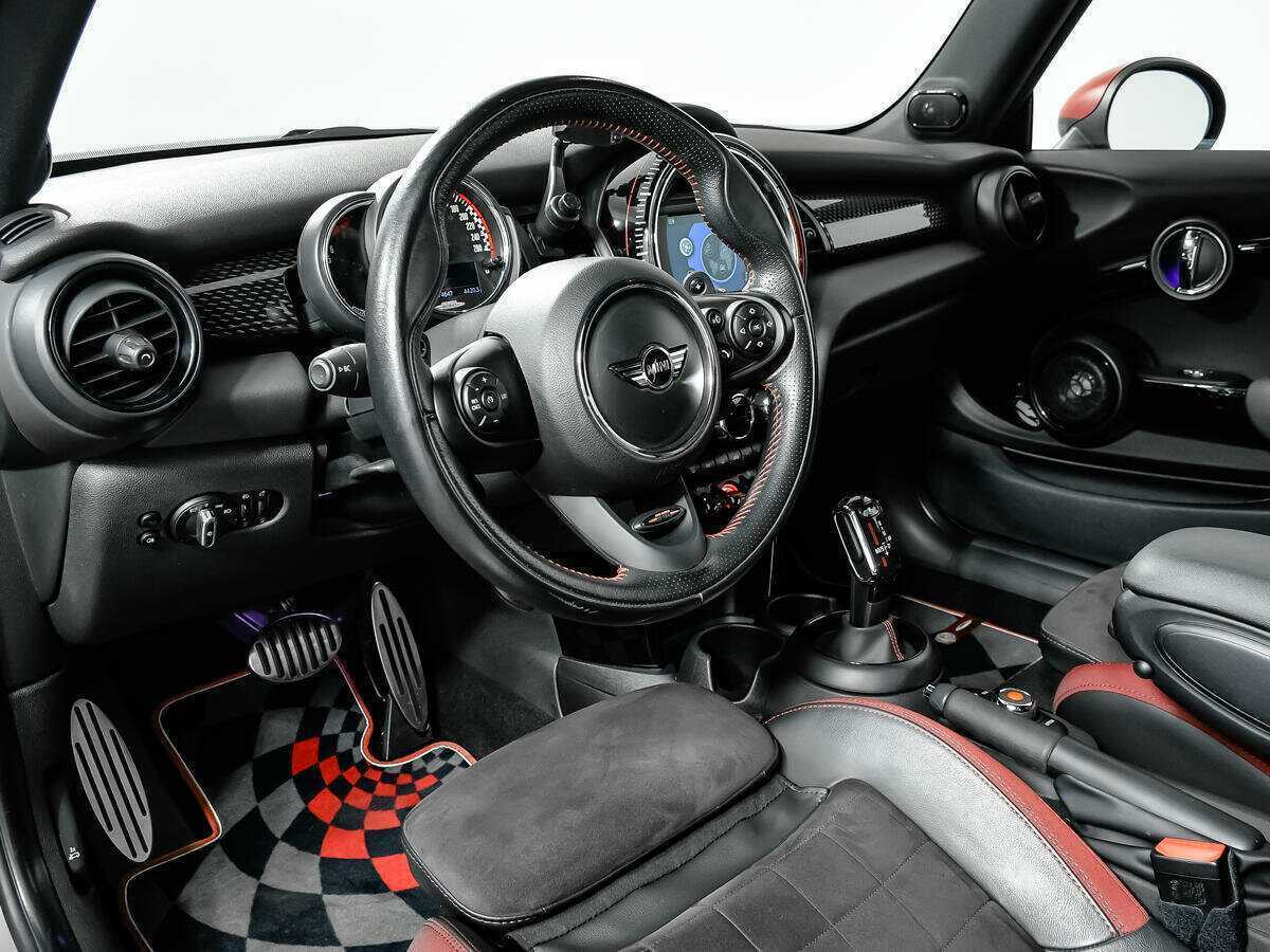 Mini Hatch JCW John Cooper Works, 2018 Фото №13