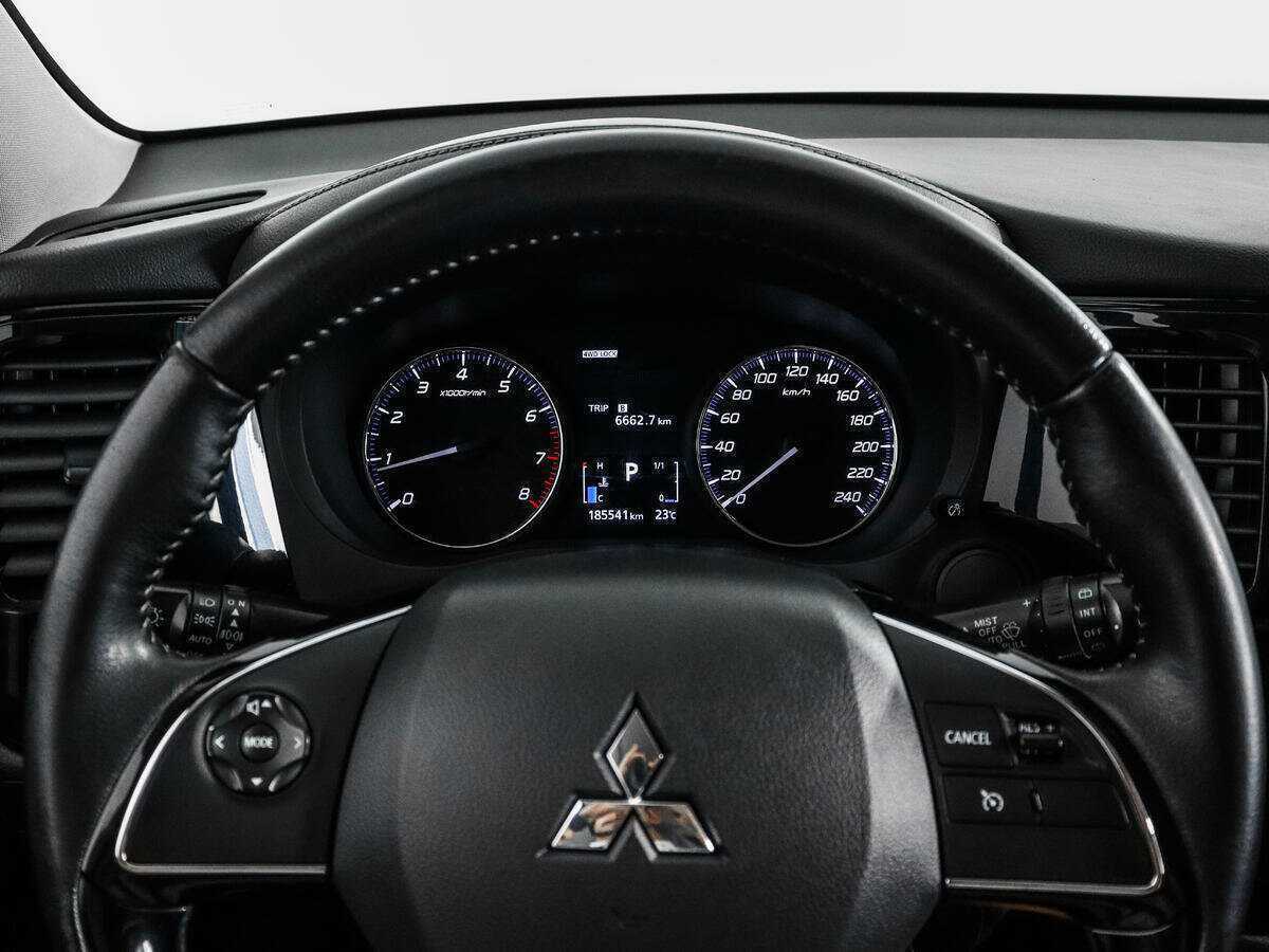 Mitsubishi Outlander, 2018 Фото №16
