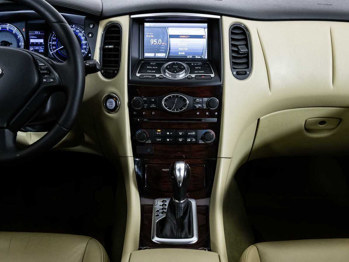 Infiniti QX50, 2017 Фото №11