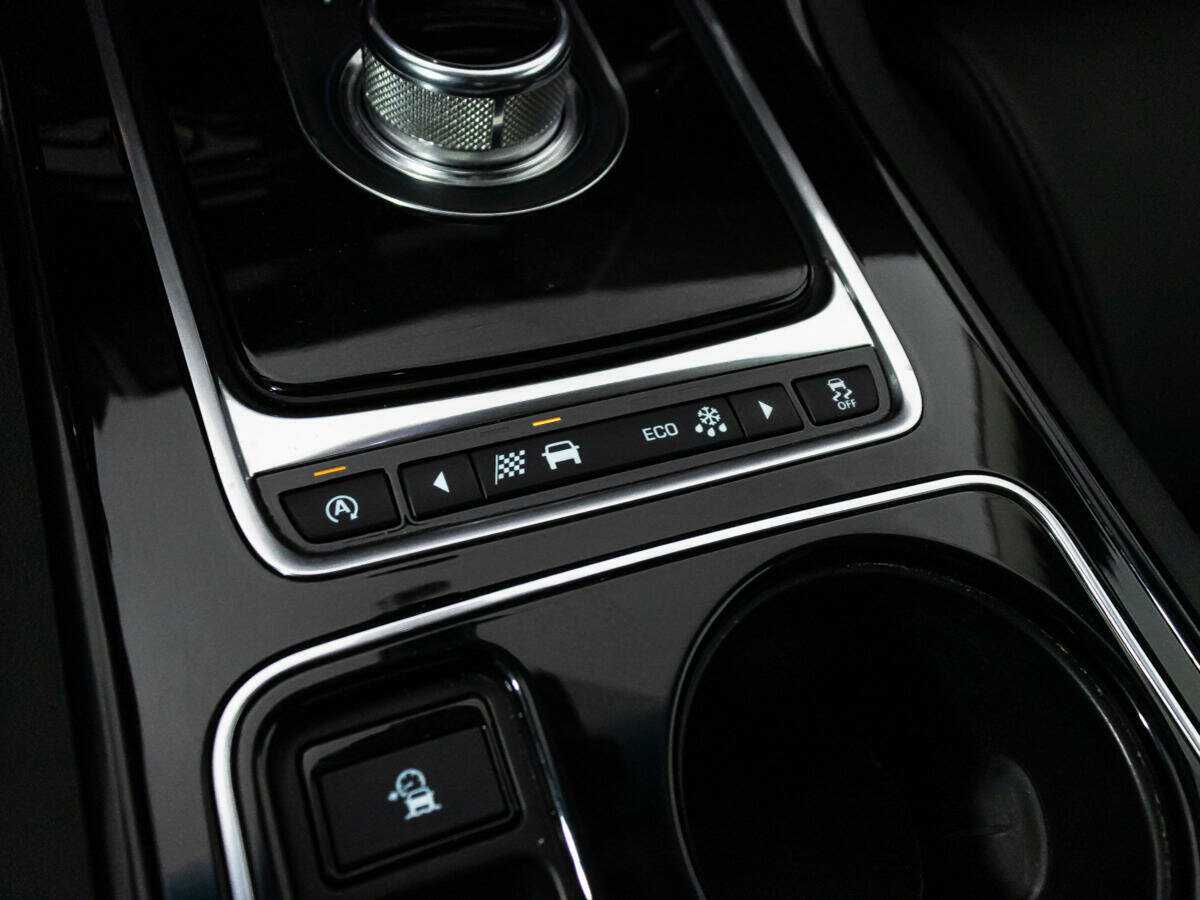 Jaguar XE, 2015 Фото №17