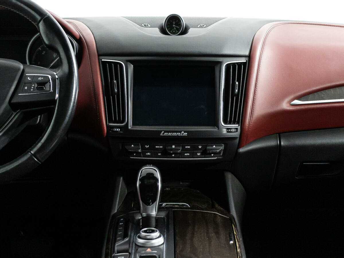 Maserati Levante Diesel, 2017 Фото №13