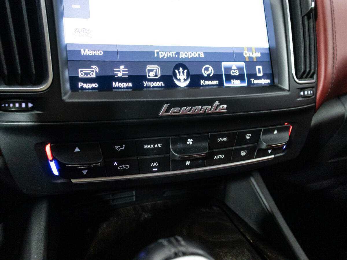 Maserati Levante Diesel, 2017 Фото №16