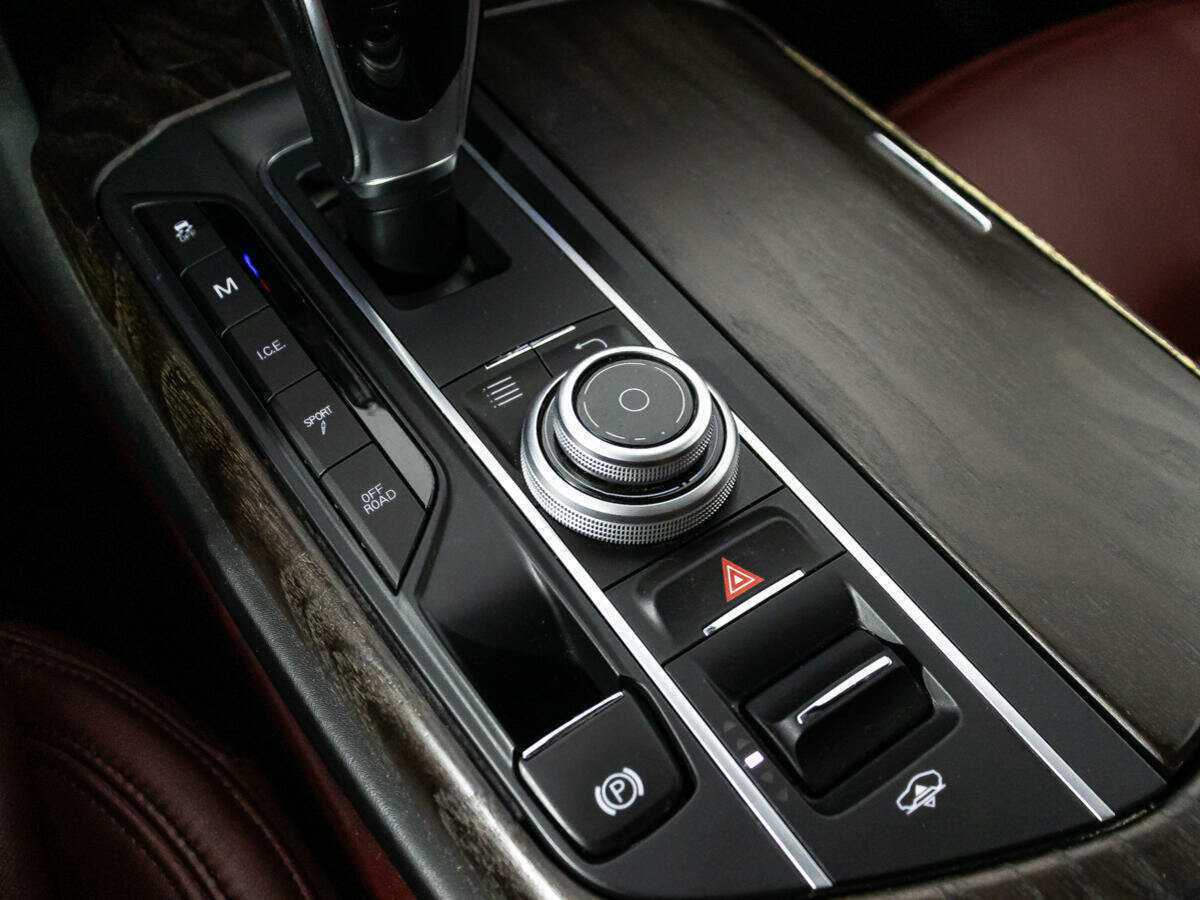 Maserati Levante Diesel, 2017 Фото №17