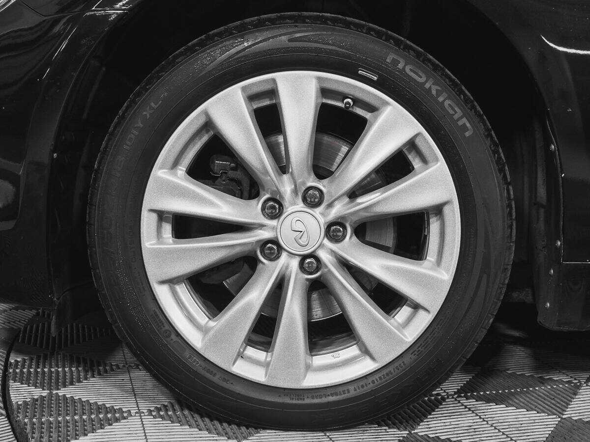 Infiniti M37, 2010 Фото №18