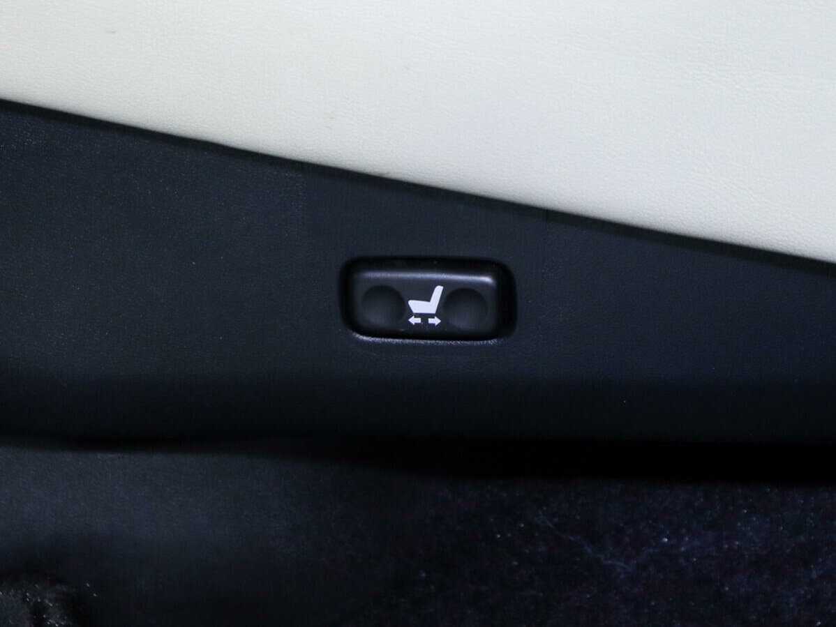 Lexus LX 570, 2015 Фото №13