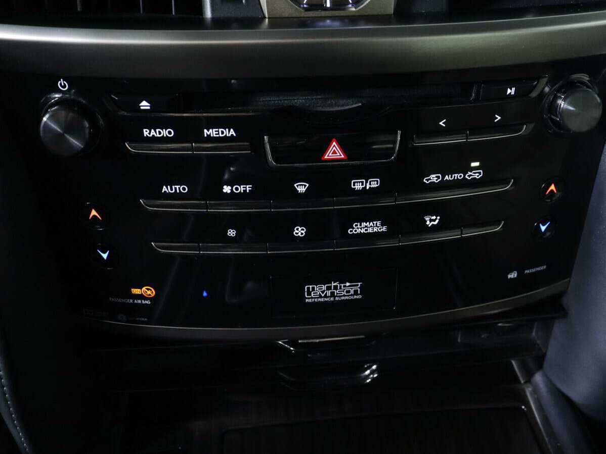 Lexus LX 570, 2015 Фото №27